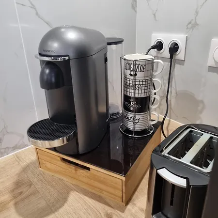 Maison Centre Avec Jardin 4*